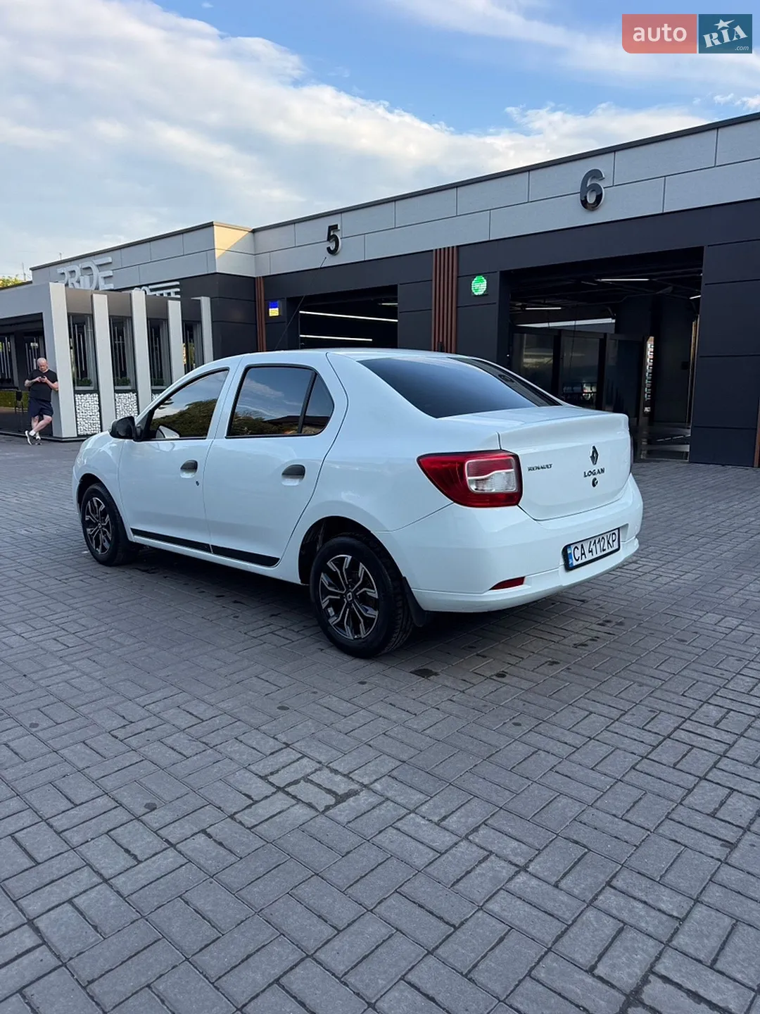 2015 Renault Logan - мініатюра 9