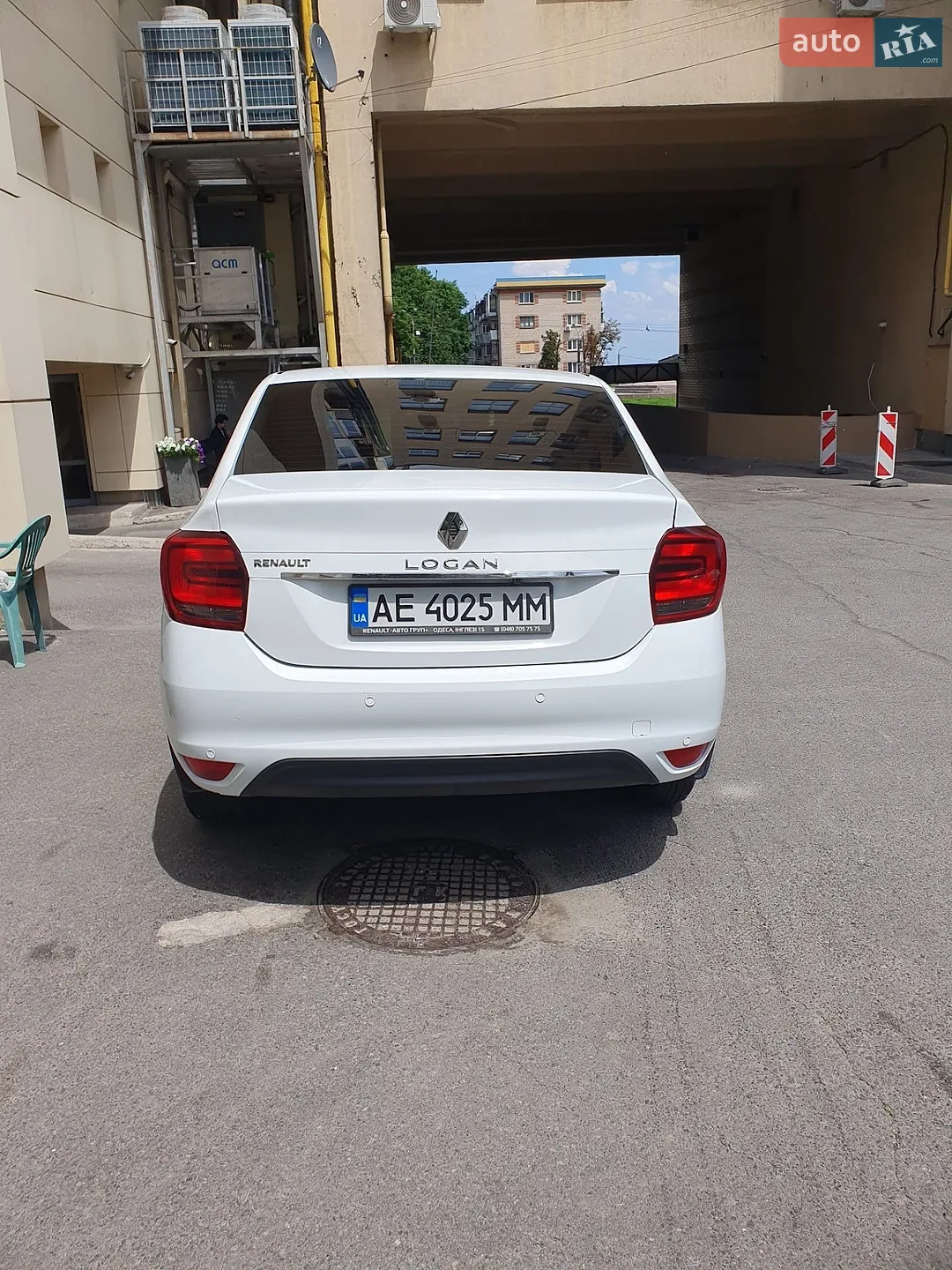 2017 Renault Logan - мініатюра 4