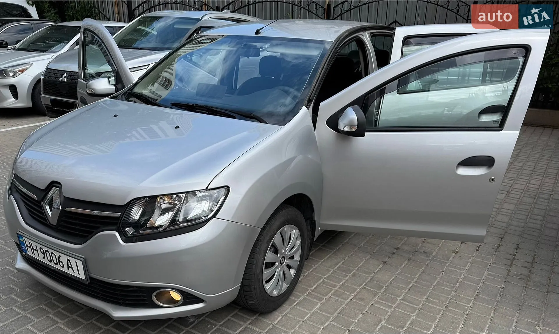 2014 Renault Logan - мініатюра 7