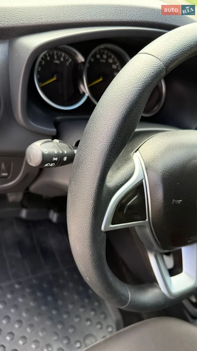 2019 Renault Logan - мініатюра 9