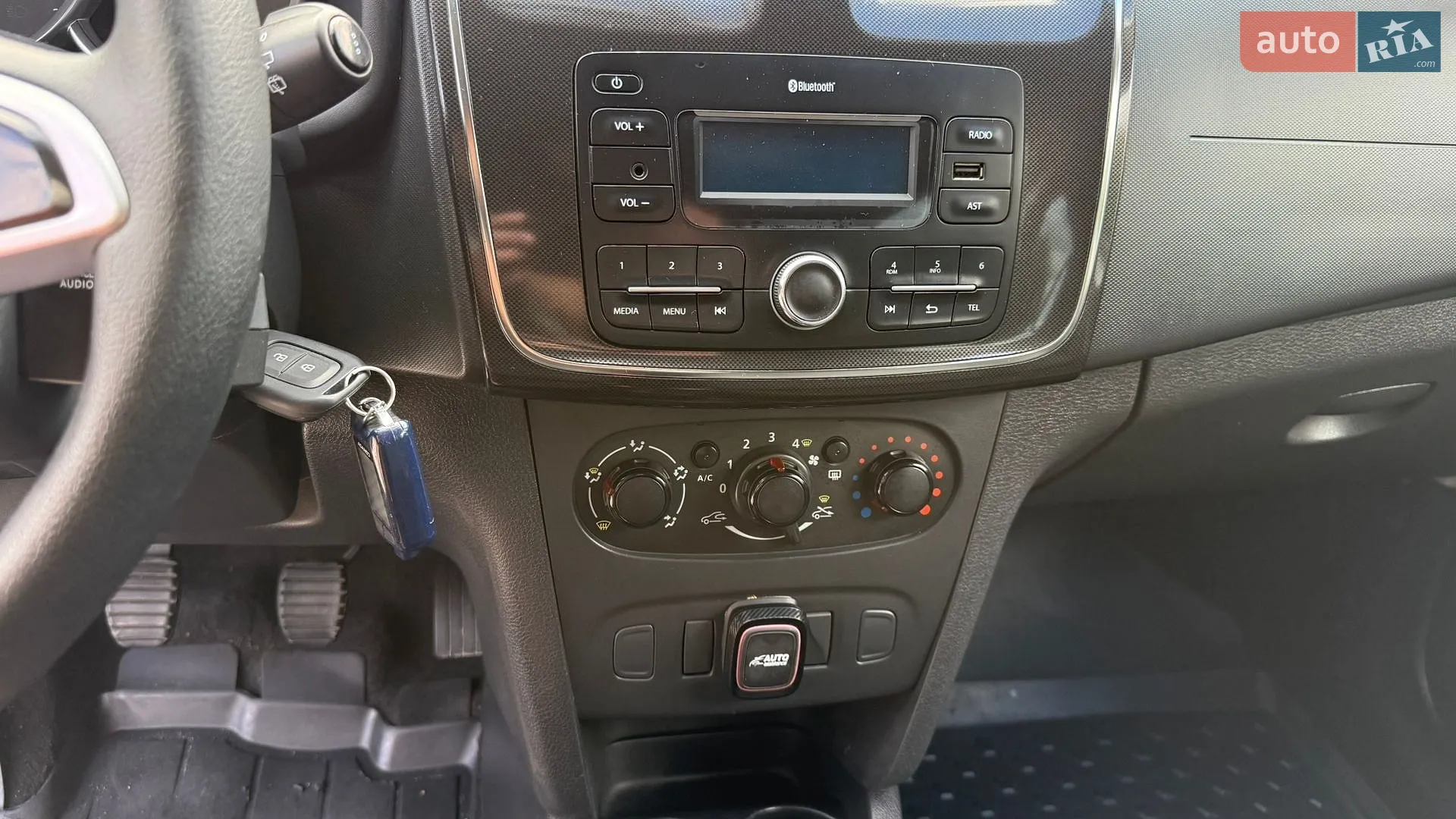2019 Renault Logan - мініатюра 13
