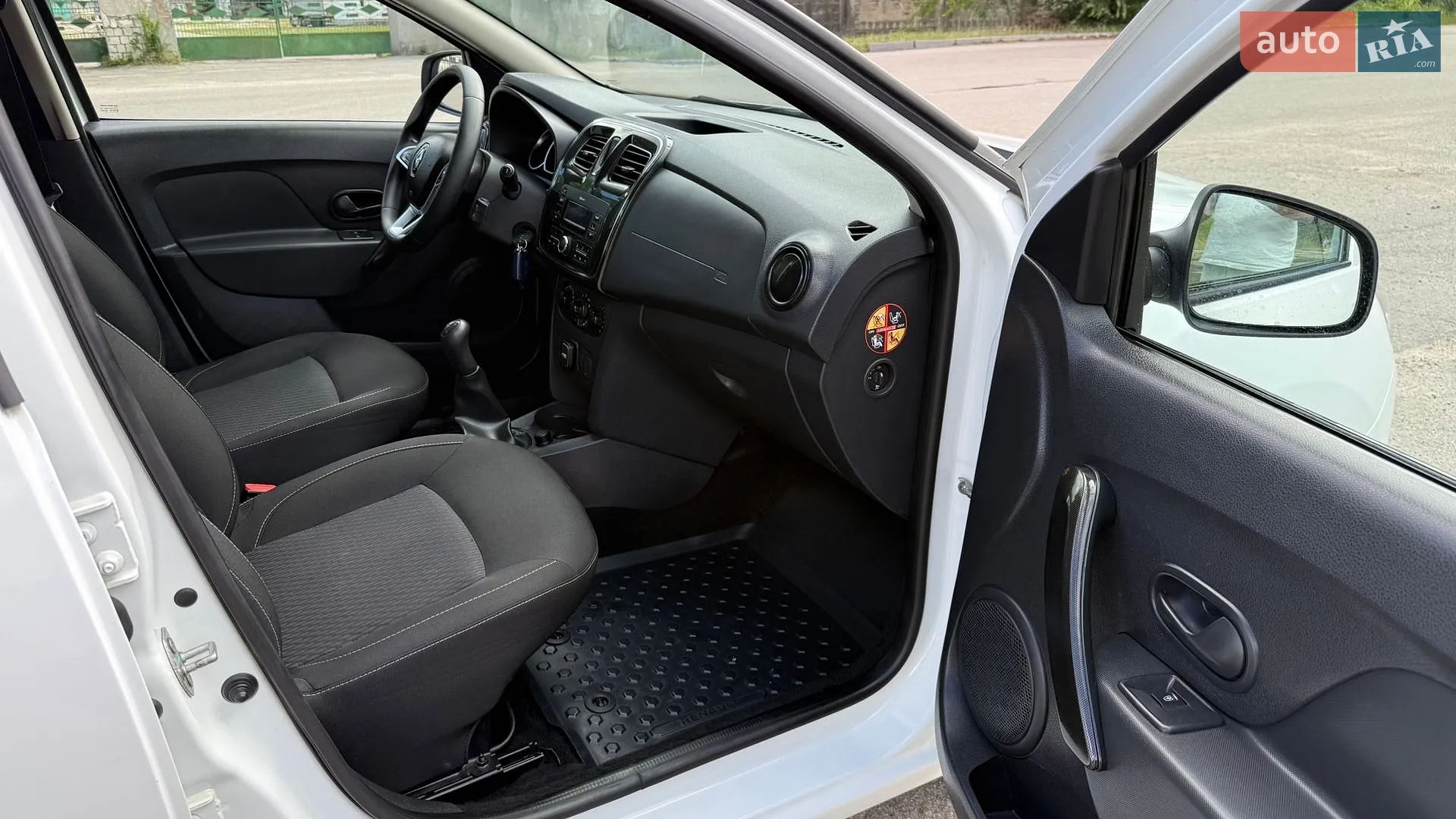 2019 Renault Logan - мініатюра 20