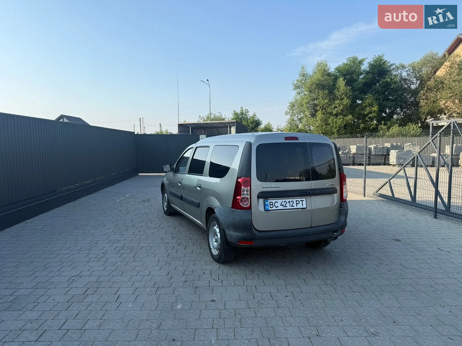 2010 Renault Logan - мініатюра 8