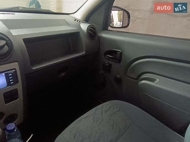 Универсал Renault Logan 2009 в Святопетровское фото 16 Универсал Renault Logan 2009 в Святопетровское