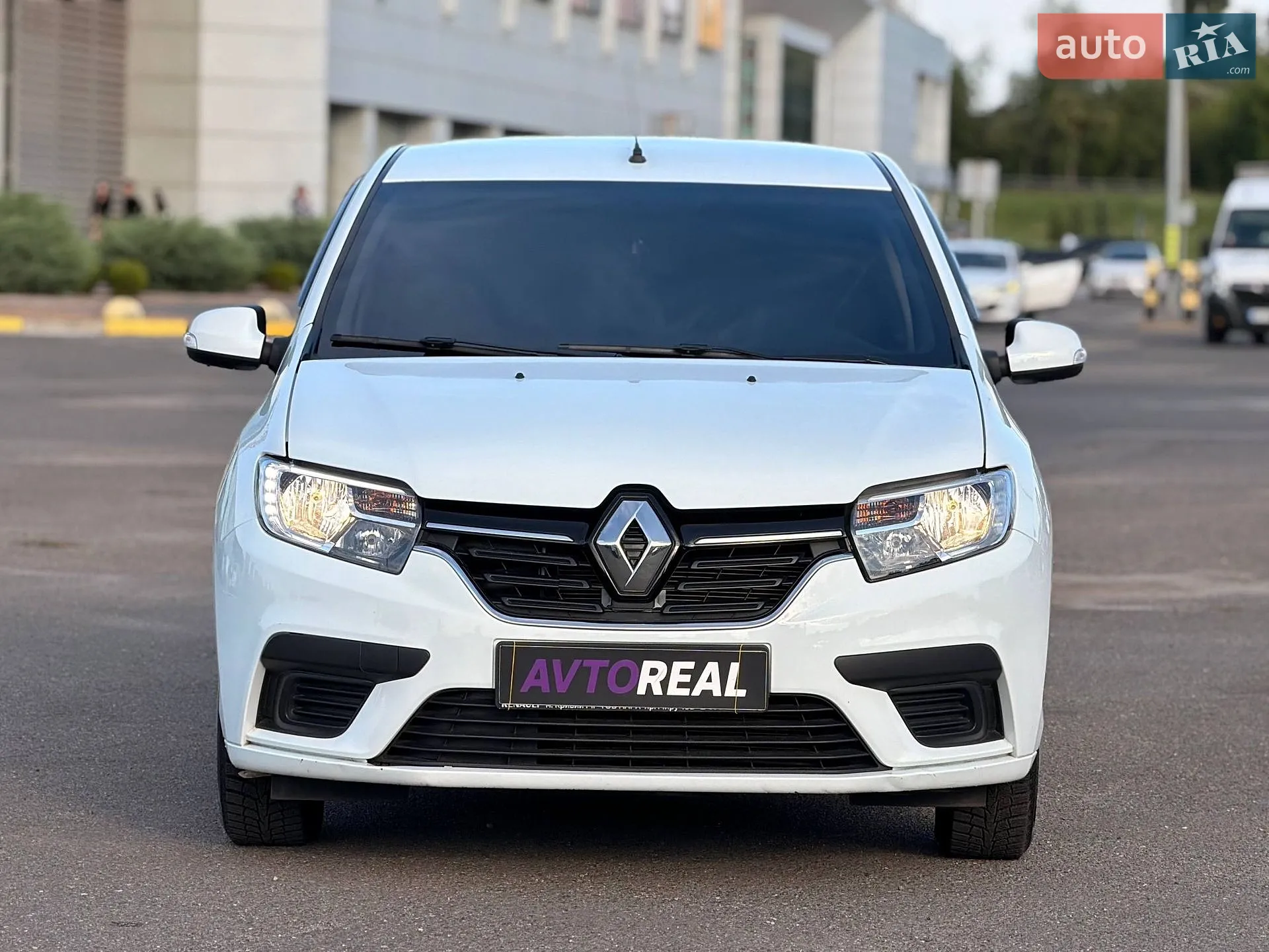 2020 Renault Logan - мініатюра 9