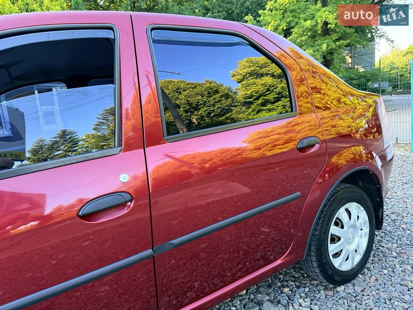 2011 Renault Logan - мініатюра 39