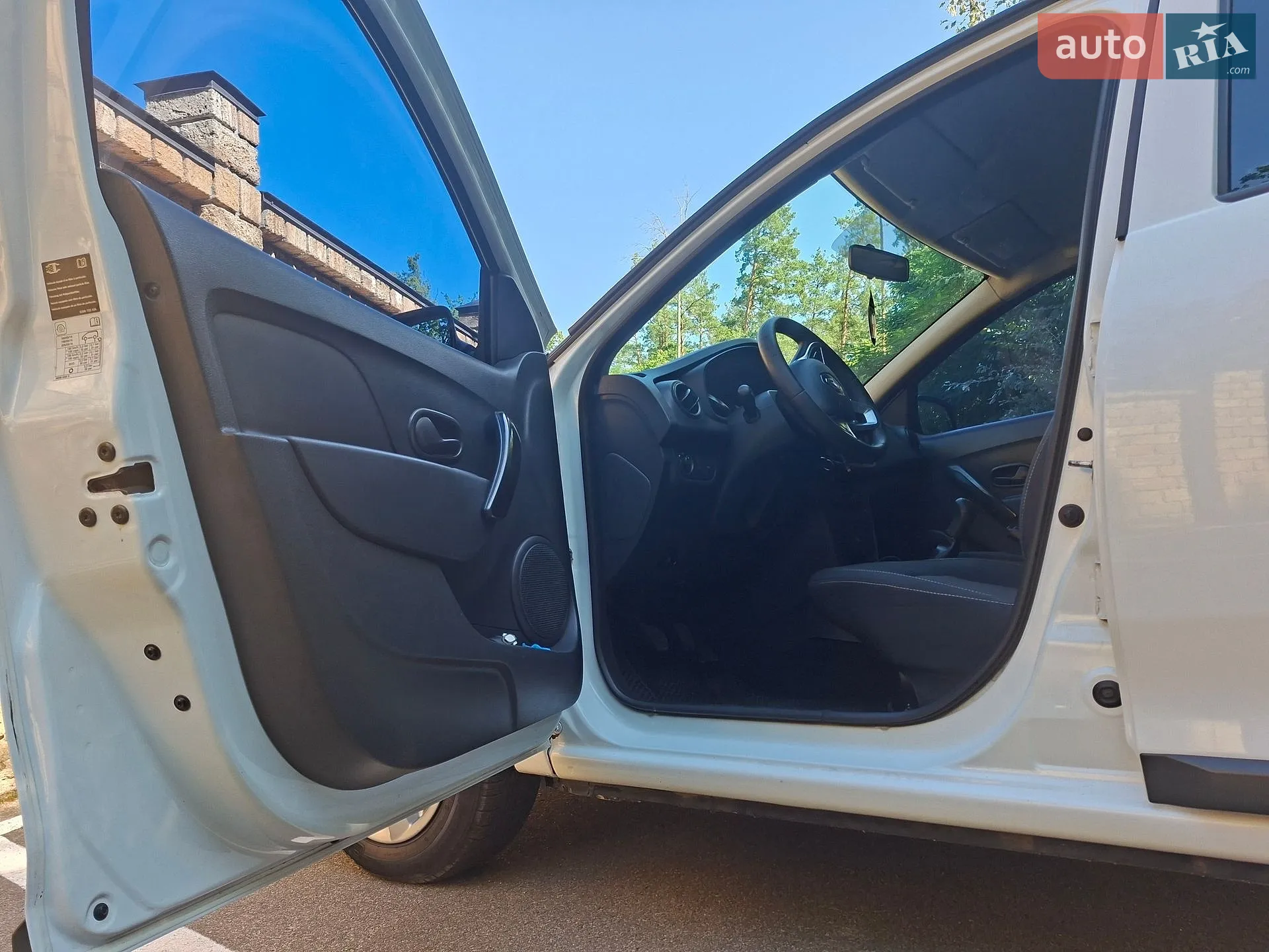 2019 Renault Logan - мініатюра 8