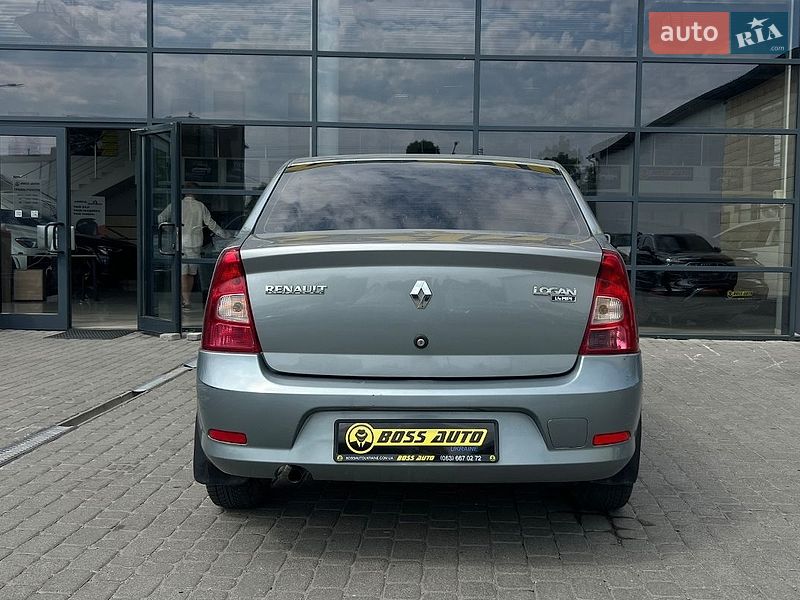 Седан Renault Logan 2011 в Івано-Франківську
