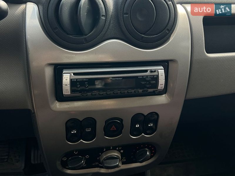Седан Renault Logan 2011 в Івано-Франківську
