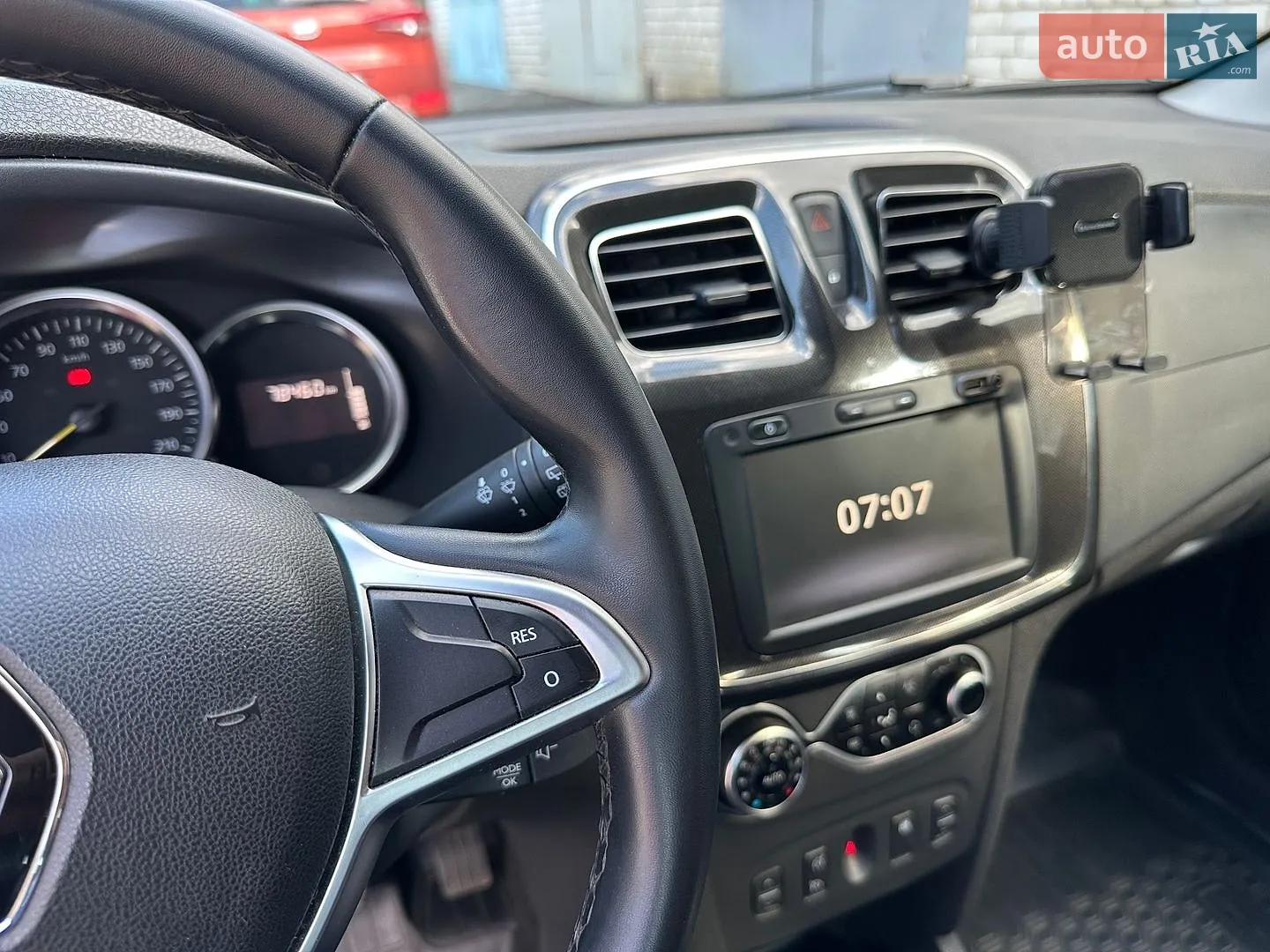 2019 Renault Logan - мініатюра 9