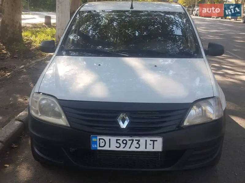 Renault Logan 2012