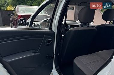 Седан Renault Logan 2011 в Монастирищеві