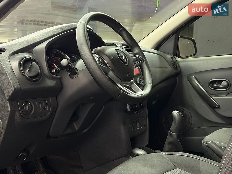 Седан Renault Logan 2018 в Одессе