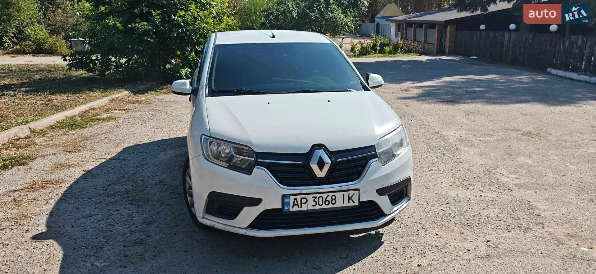 2019 Renault Logan - фото 1
