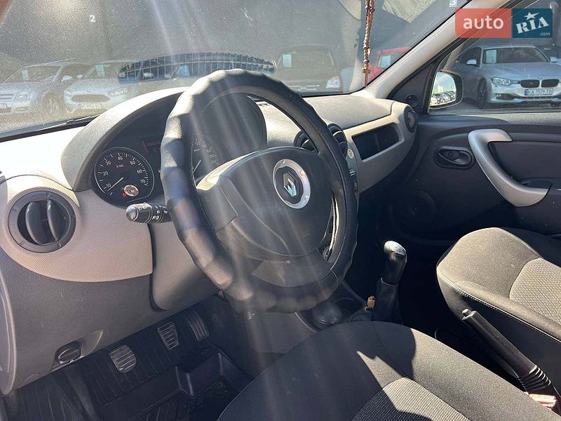 Седан Renault Logan 2010 в Львове фото 18 Седан Renault Logan 2010 в Львове