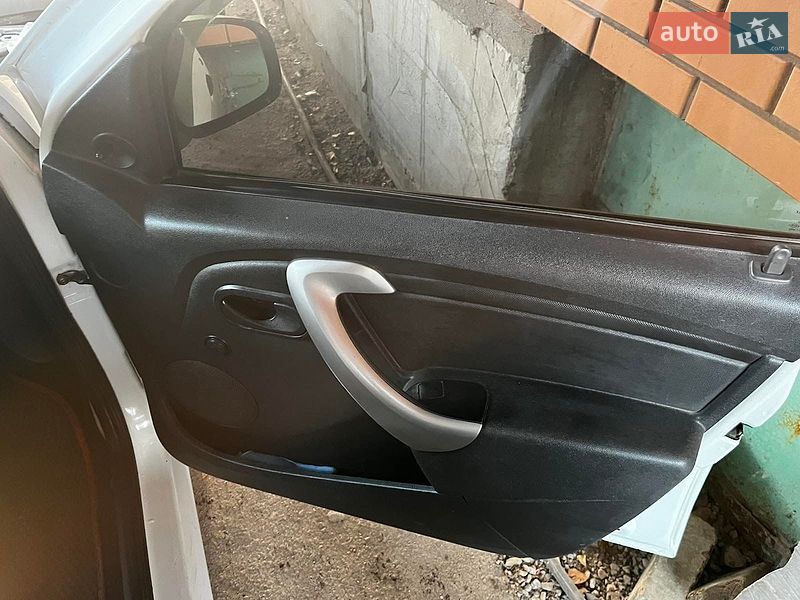 Седан Renault Logan 2010 в Кривому Розі фото 15 Седан Renault Logan 2010 в Кривому Розі