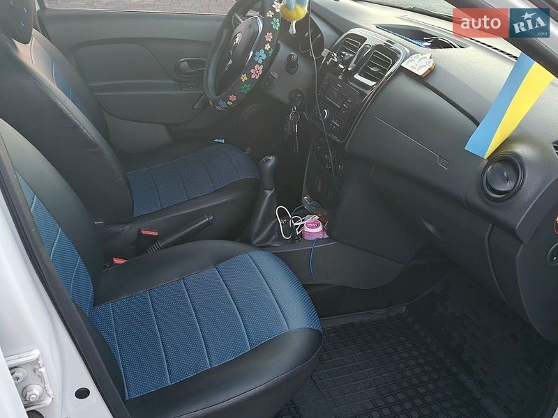 Седан Renault Logan 2019 в Киеве