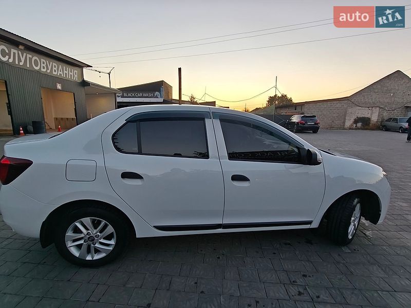 Седан Renault Logan 2019 в Киеве