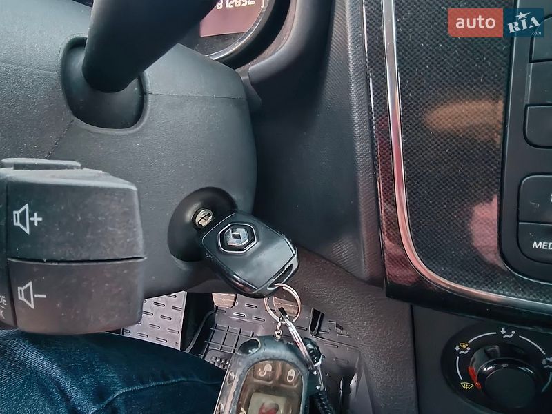 Седан Renault Logan 2019 в Киеве