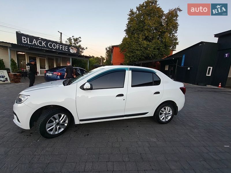 Седан Renault Logan 2019 в Киеве