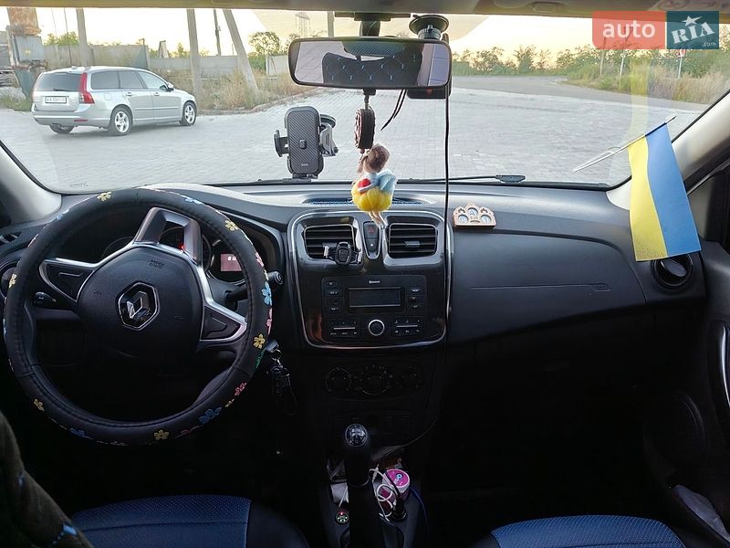 Седан Renault Logan 2019 в Киеве