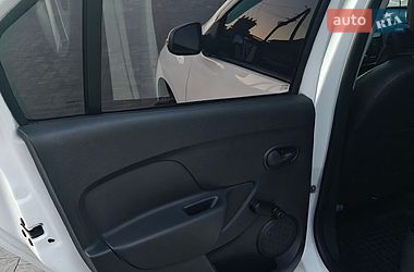 Седан Renault Logan 2019 в Киеве