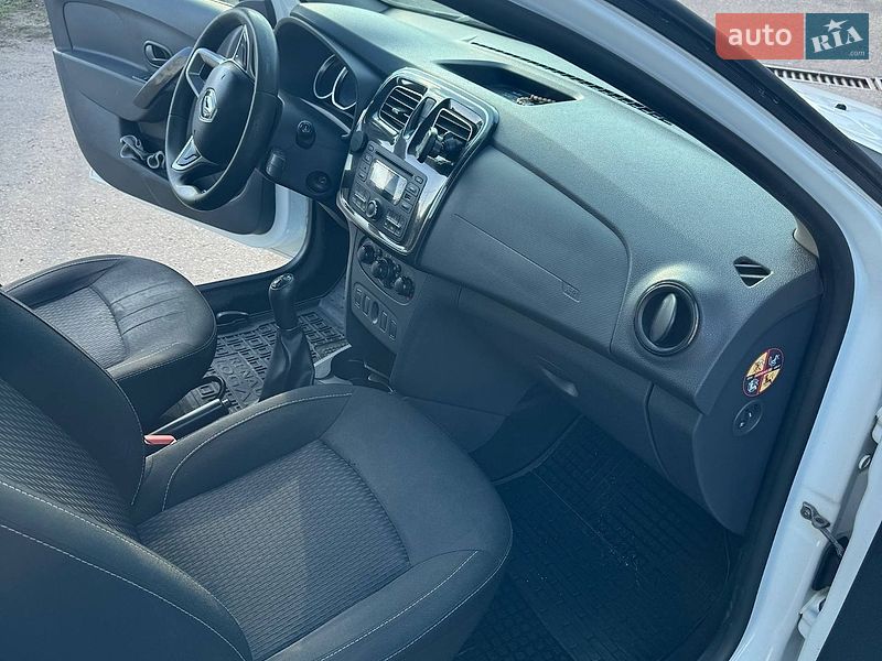 Седан Renault Logan 2017 в Львове фото 30 Седан Renault Logan 2017 в Львове