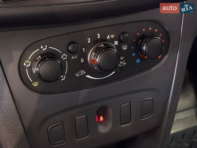 Універсал Renault Logan 2015 в Одесі