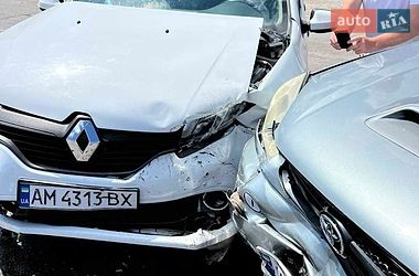 Седан Renault Logan 2016 в Житомирі