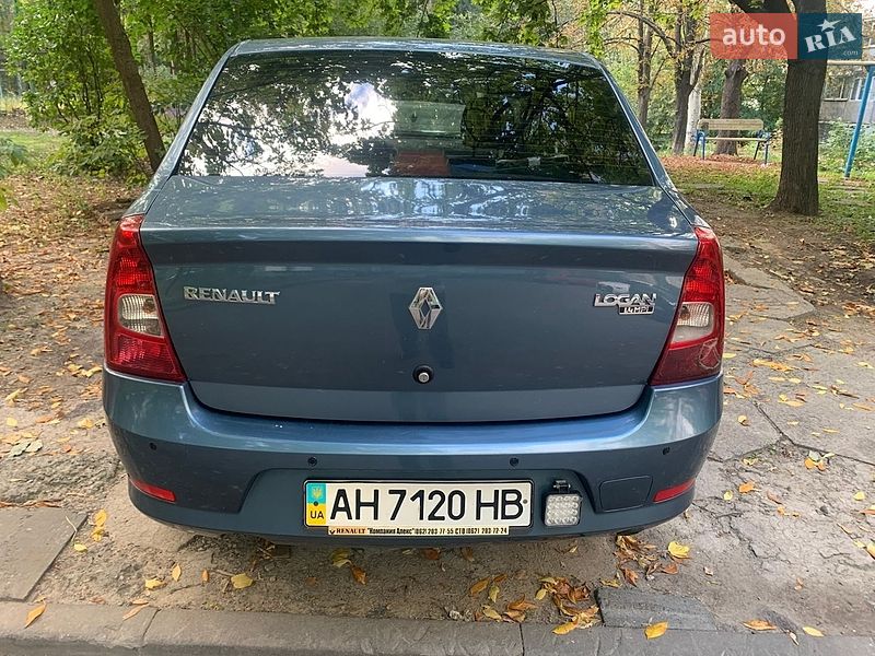 Седан Renault Logan 2010 в Днепре