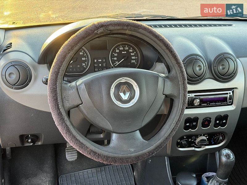 Седан Renault Logan 2011 в Запорожье