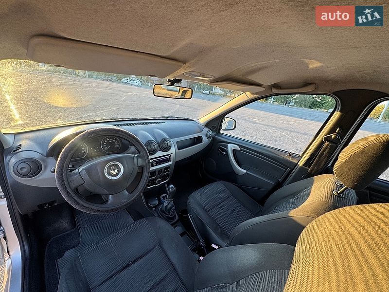 Седан Renault Logan 2011 в Запорожье