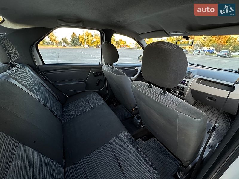 Седан Renault Logan 2011 в Запорожье