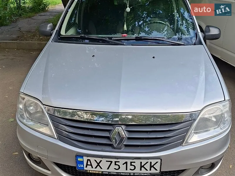 Renault Logan 2012