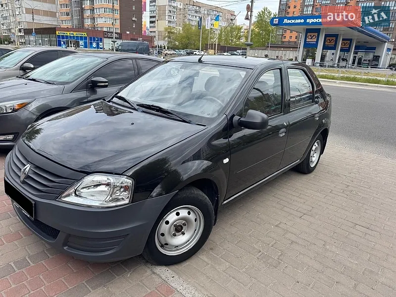 Renault Logan 2011