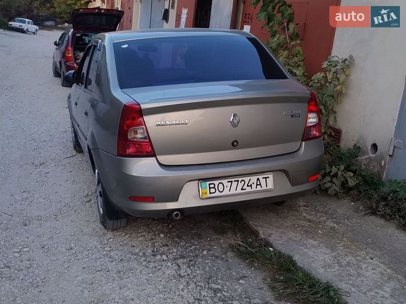 Седан Renault Logan 2011 в Тернополе