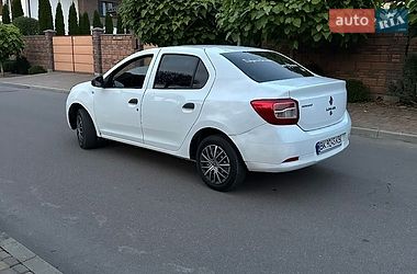Седан Renault Logan 2014 в Ровно