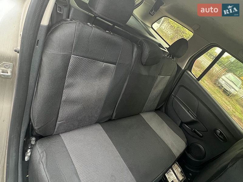 Универсал Renault Logan 2016 в Киеве
