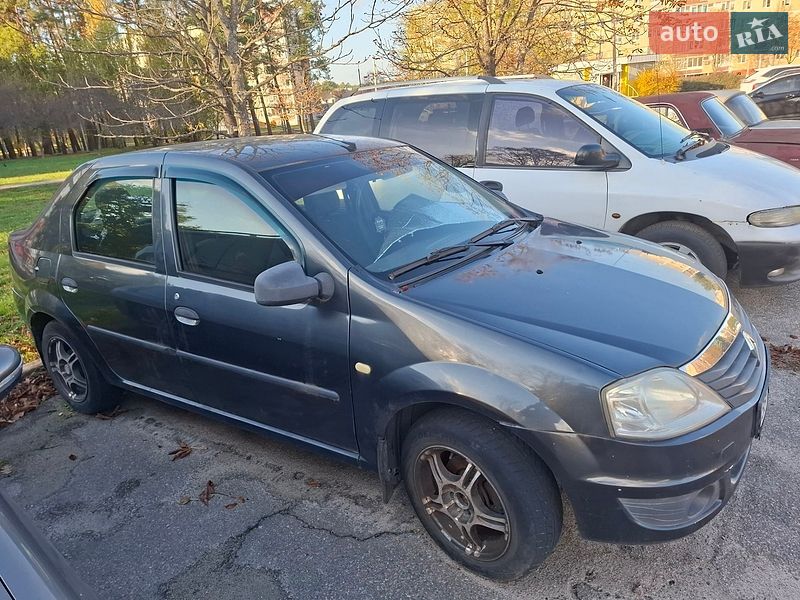 Седан Renault Logan 2011 в Славутичі