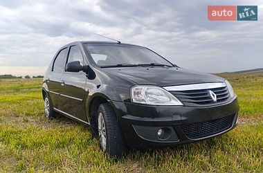 Седан Renault Logan 2009 в Кельменцах