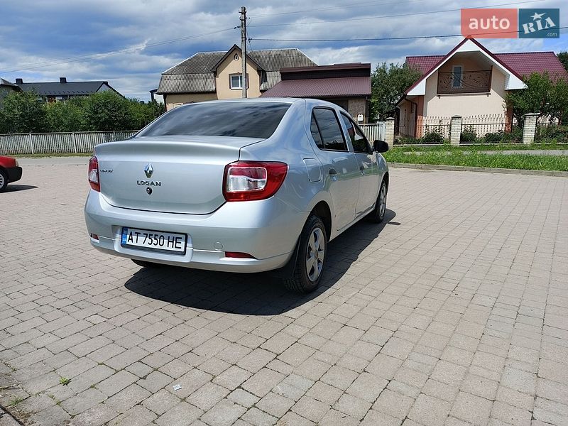 Седан Renault Logan 2015 в Івано-Франківську
