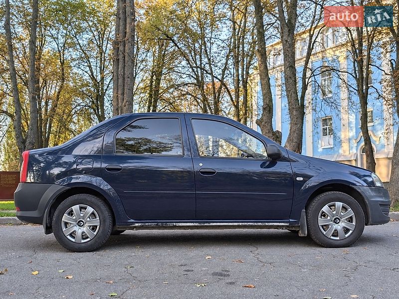 Седан Renault Logan 2010 в Києві фото 4 Седан Renault Logan 2010 в Києві