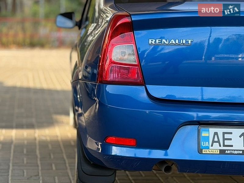 Седан Renault Logan 2011 в Днепре