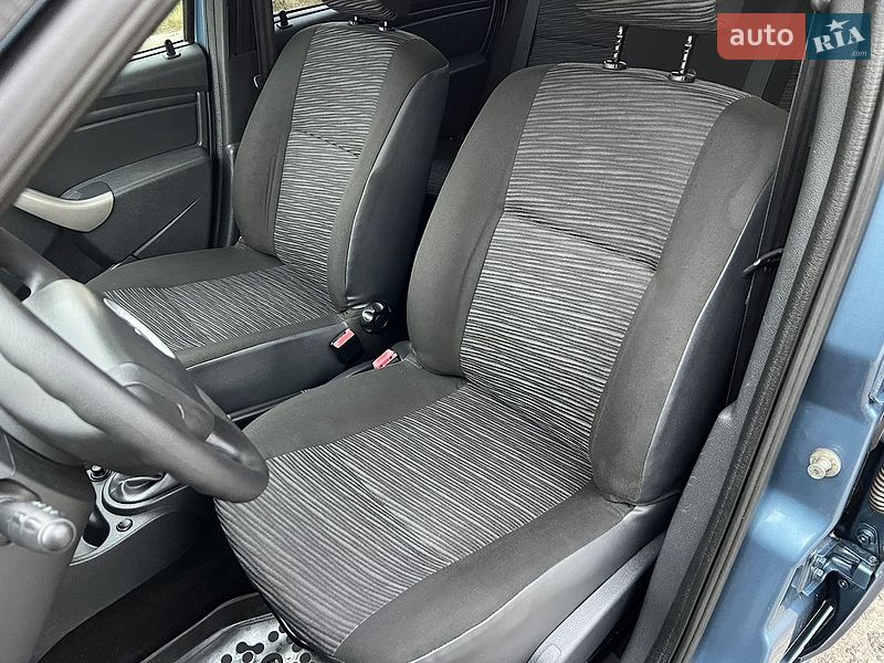 Седан Renault Logan 2011 в Виннице