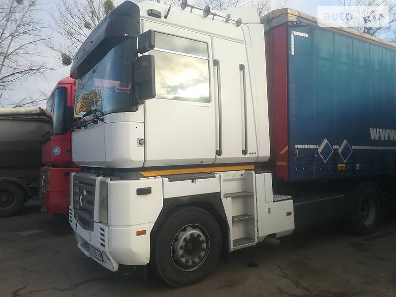 Тягач Renault Magnum 2002 в Києві