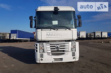 Тягач Renault Magnum 2008 в Ровно