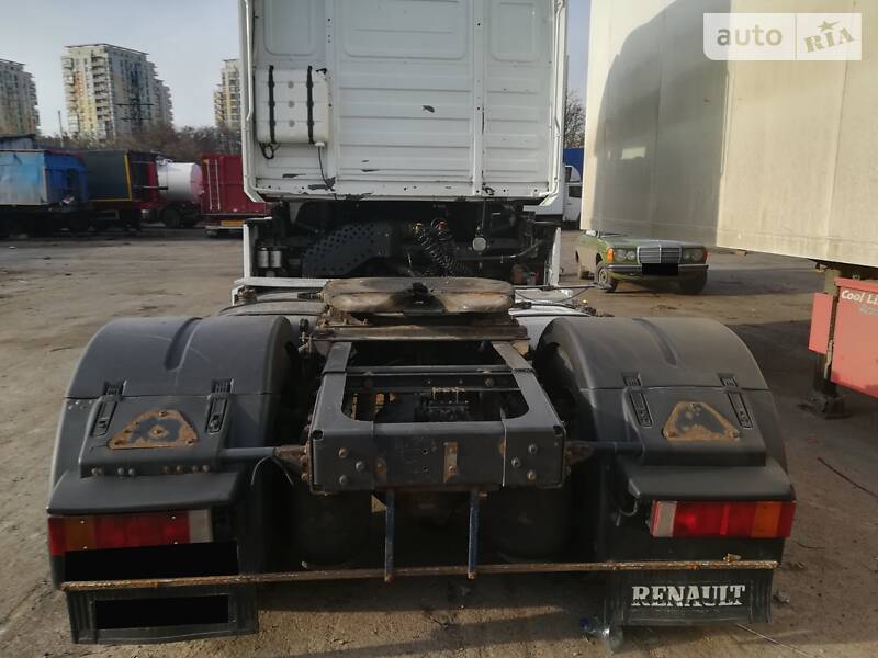 Тягач Renault Magnum 2002 в Києві