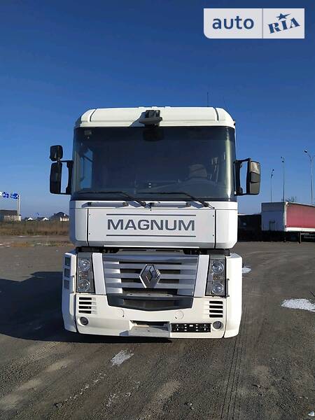 Тягач Renault Magnum 2009 в Ровно