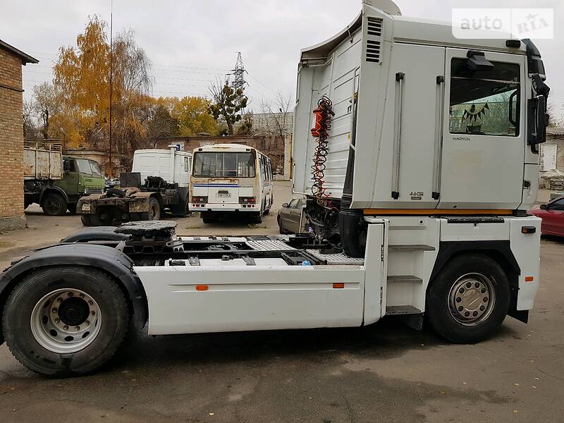 Тягач Renault Magnum 2007 в Киеве