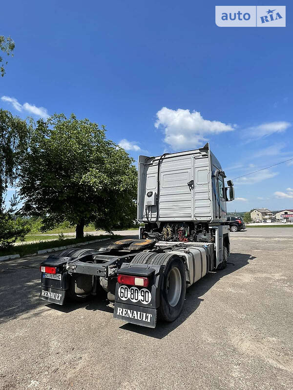 Тягач Renault Magnum 2011 в Мостиске